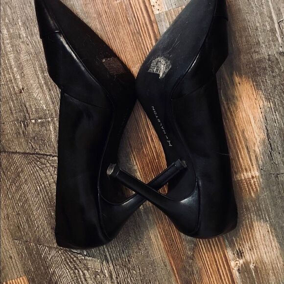 Halston classic black heels. NWOB. - Picture 5 of 5